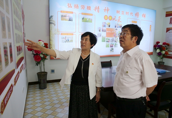 33e4f182836248f9b4bd0ab54937f43a.jpg 吴普特3.jpg